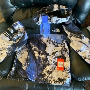 Supreme north face mountain parka new with tags.